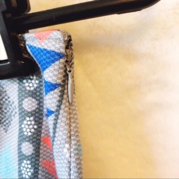 Hollister Grey Aztec Patterned Skirt - Picture 3 of 6